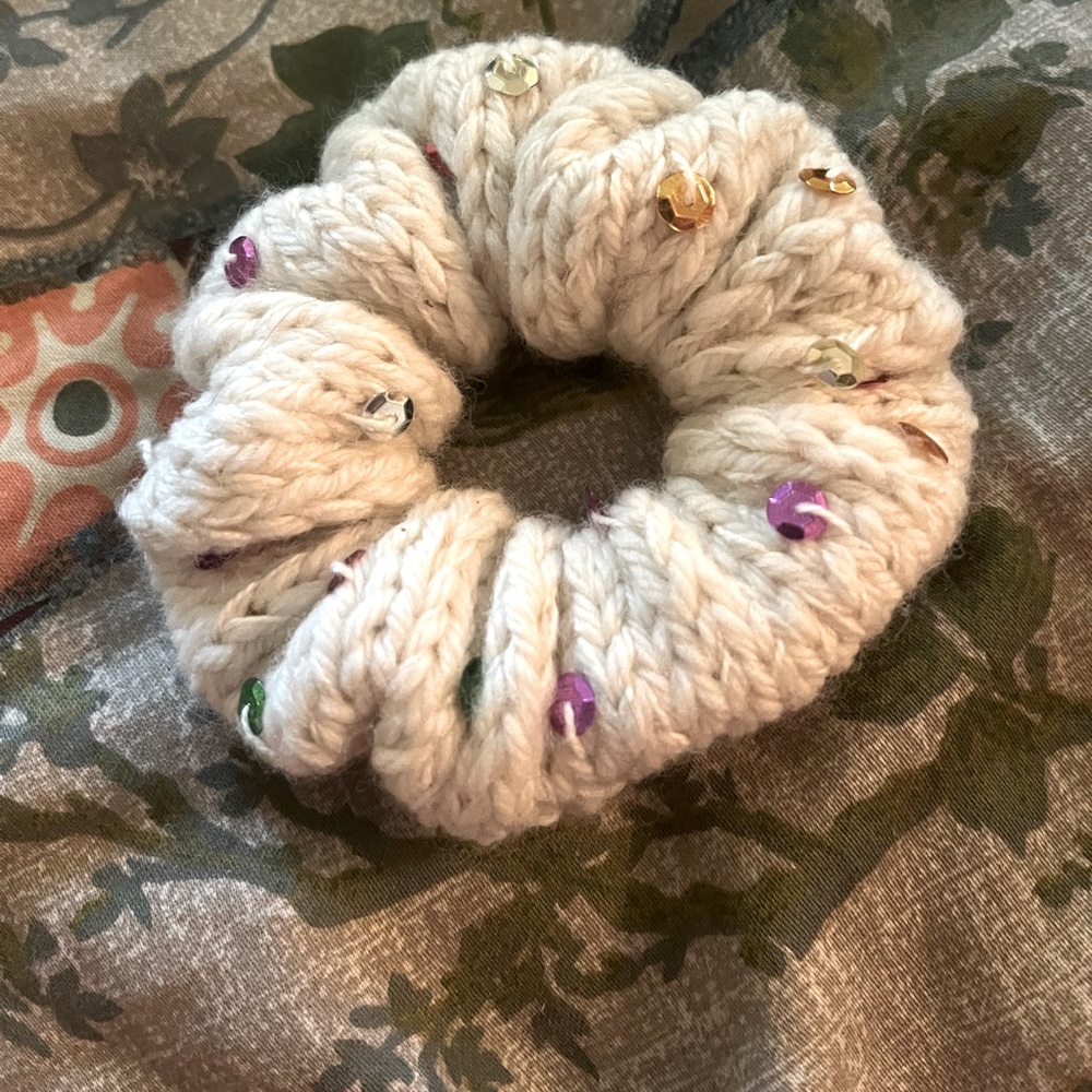 Hand knit scrunchie bracelet with sequins